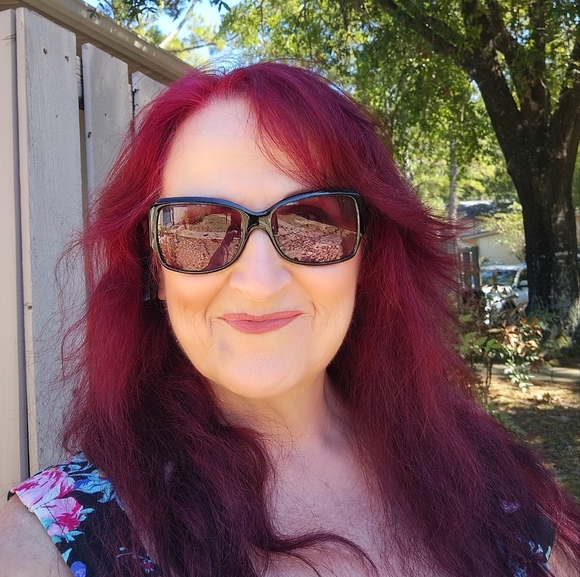 Meet your Posher, Lisa - Picture 10 of 10